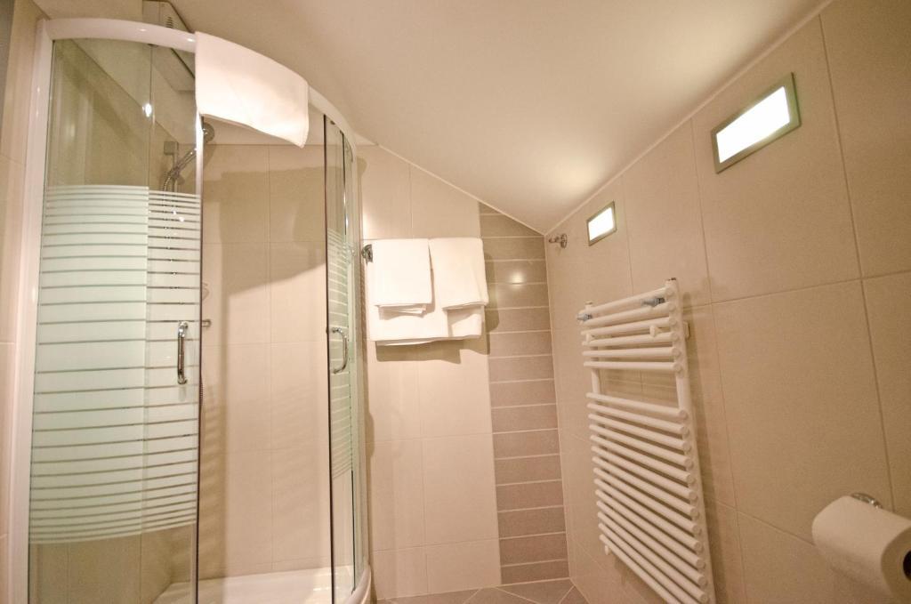 Promedicum Panzio Hotel Veszprem Ruang foto